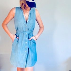 Gap women’s light wash button down sleeveless self-tie mini chambray dress, XS P